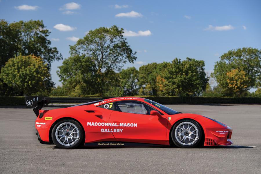  Ferrari 488 Challenge 2017 года  (фото 22 из 38)